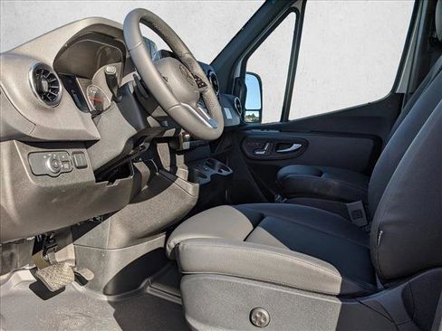 New 2024 Mercedes-Benz Sprinter 3500 image 4