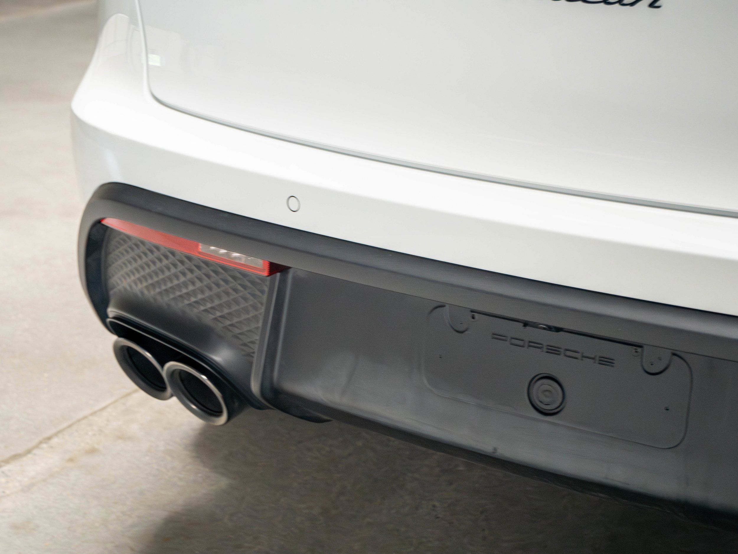 Certified 2026 Porsche Macan AWD/4WD image 16