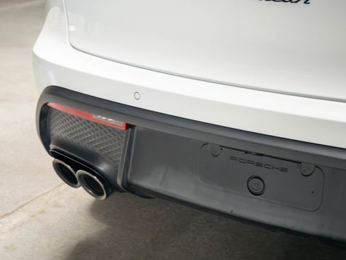Certified 2026 Porsche Macan AWD/4WD image 16