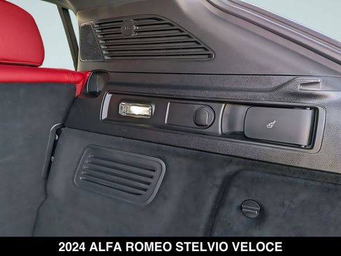 Used 2024 Alfa Romeo Stelvio Veloce AWD/4WD image 11