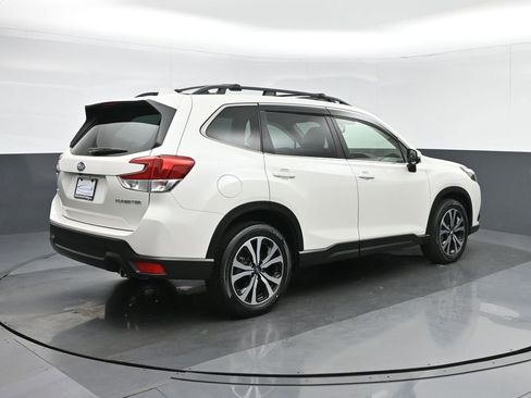 Used 2022 Subaru Forester Limited AWD/4WD image 7