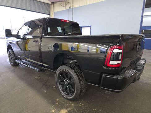 Used 2024 RAM 2500 Big Horn w/ Night Edition AWD/4WD image 5
