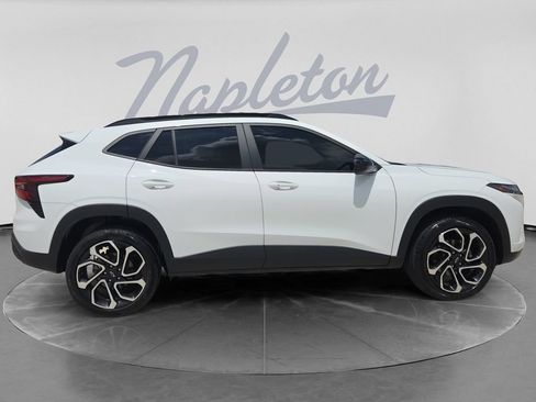Used 2025 Chevrolet Trax RS w/ Driver Confidence Package FWD image 9