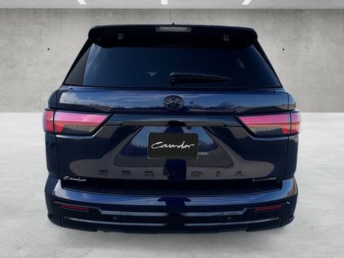 Used 2025 Toyota Sequoia Platinum image 15