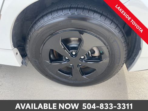 Used 2012 Toyota Prius Four image 11