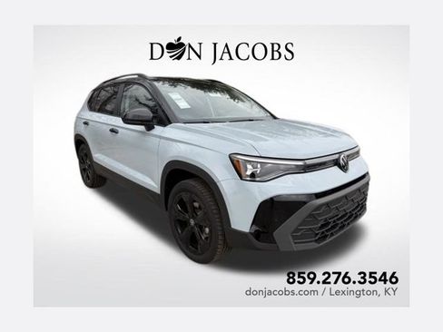 New 2026 Volkswagen Taos SE AWD/4WD image 1