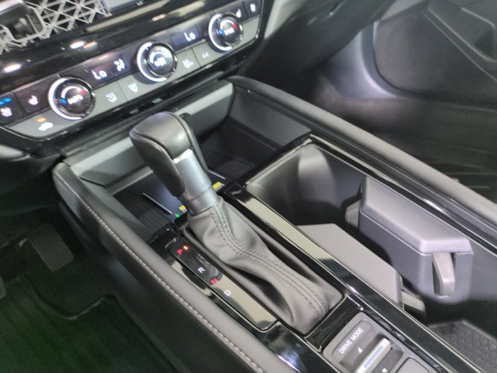 Certified 2025 Honda Accord Touring image 30