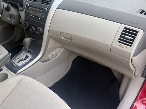 Used 2010 Toyota Corolla LE FWD image 19
