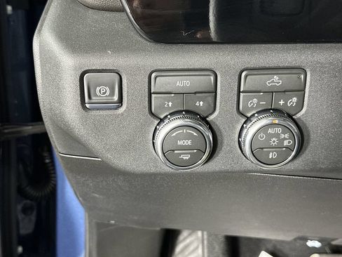 New 2026 GMC Sierra 1500 Elevation w/ LPO, Elevation Black Package AWD/4WD image 20