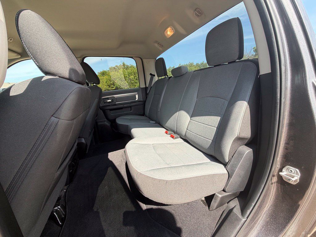 Used 2022 RAM 1500 Classic SLT AWD/4WD image 15