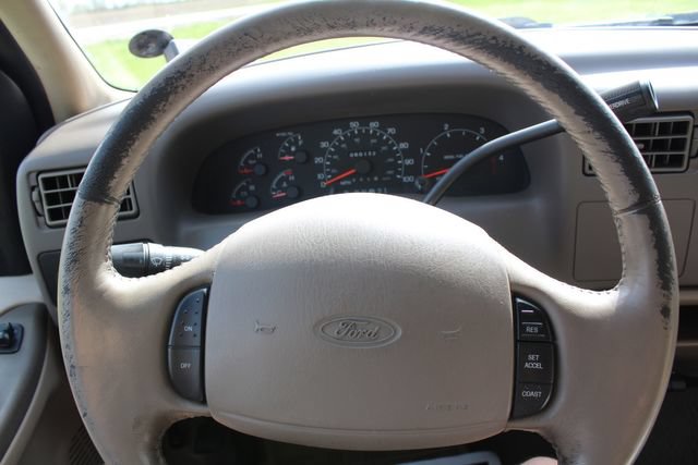 Used 2001 Ford F350 Lariat RWD image 26