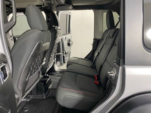 Used 2019 Jeep Wrangler Unlimited Rubicon image 22