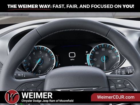 New 2027 Chrysler Pacifica Select AWD/4WD image 17