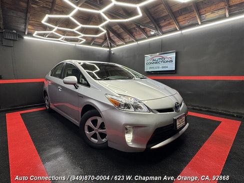 Used 2013 Toyota Prius Two image 1