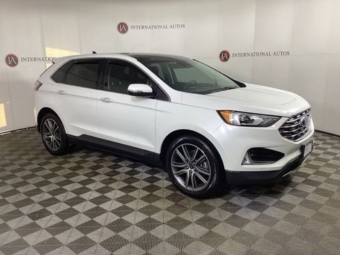 Used 2020 Ford Edge Titanium image 3