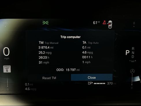 Certified 2025 Volvo V60 B5 Cross Country Plus image 12