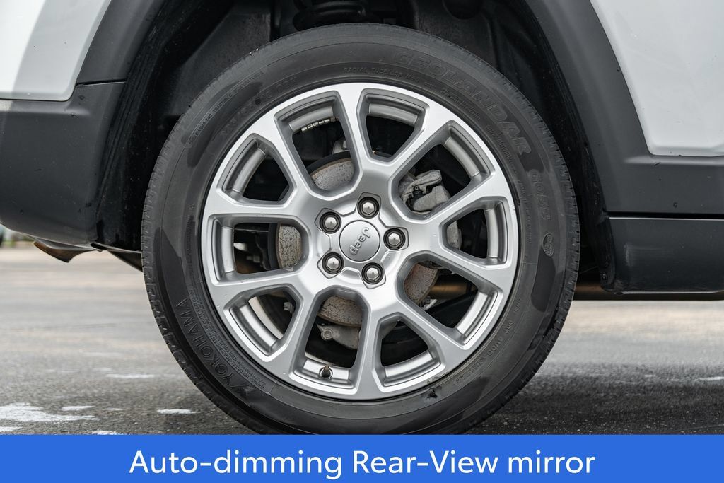 Used 2023 Jeep Compass Latitude AWD/4WD image 9