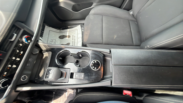 Used 2023 Nissan Rogue S AWD/4WD image 17