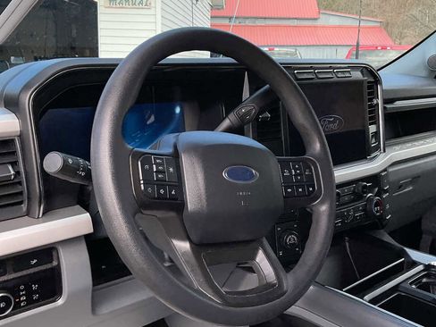 Used 2024 Ford F250 XLT w/ Black Appearance Package image 26