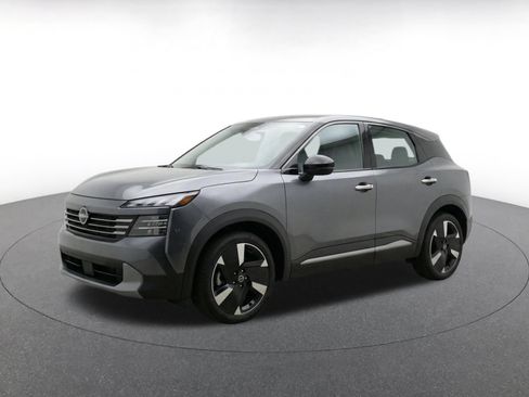 Used 2026 Nissan Kicks SR AWD/4WD image 5