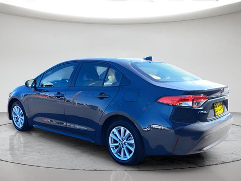Certified 2024 Toyota Corolla LE w/ LE Convenience Package FWD image 5