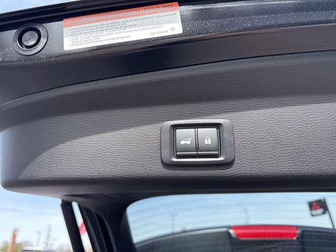 New 2026 Mitsubishi Outlander LE FWD image 9