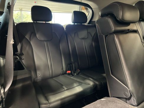 Used 2021 Kia Sorento S image 17