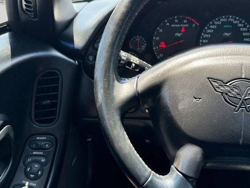 Used 2003 Chevrolet Corvette Convertible w/ Preferred Equipment Group1 RWD image 11