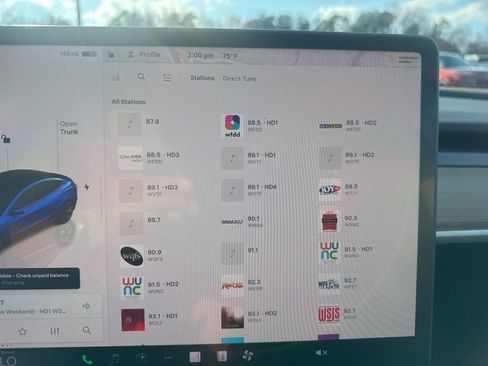 Used 2023 Tesla Model 3 Standard Range image 19