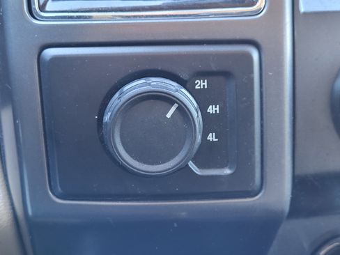 Used 2019 Ford F150 XLT image 33