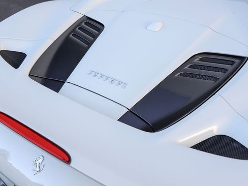 Certified 2021 Ferrari F8 Tributo image 18