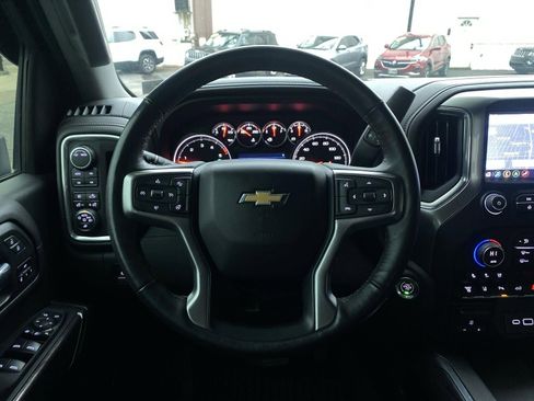 Used 2022 Chevrolet Silverado 2500 LTZ w/ LTZ Convenience Package image 2