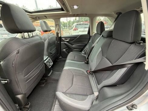 Used 2023 Subaru Forester Premium AWD/4WD image 15