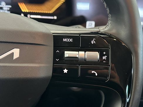 Certified 2026 Kia Sorento LX FWD image 28