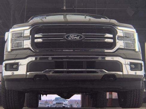 Used 2025 Ford F150 Lariat w/ Equipment Group 501A Mid image 2