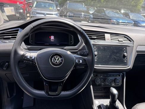 Used 2020 Volkswagen Tiguan SEL FWD image 6