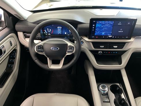 New 2026 Ford Explorer Active image 37