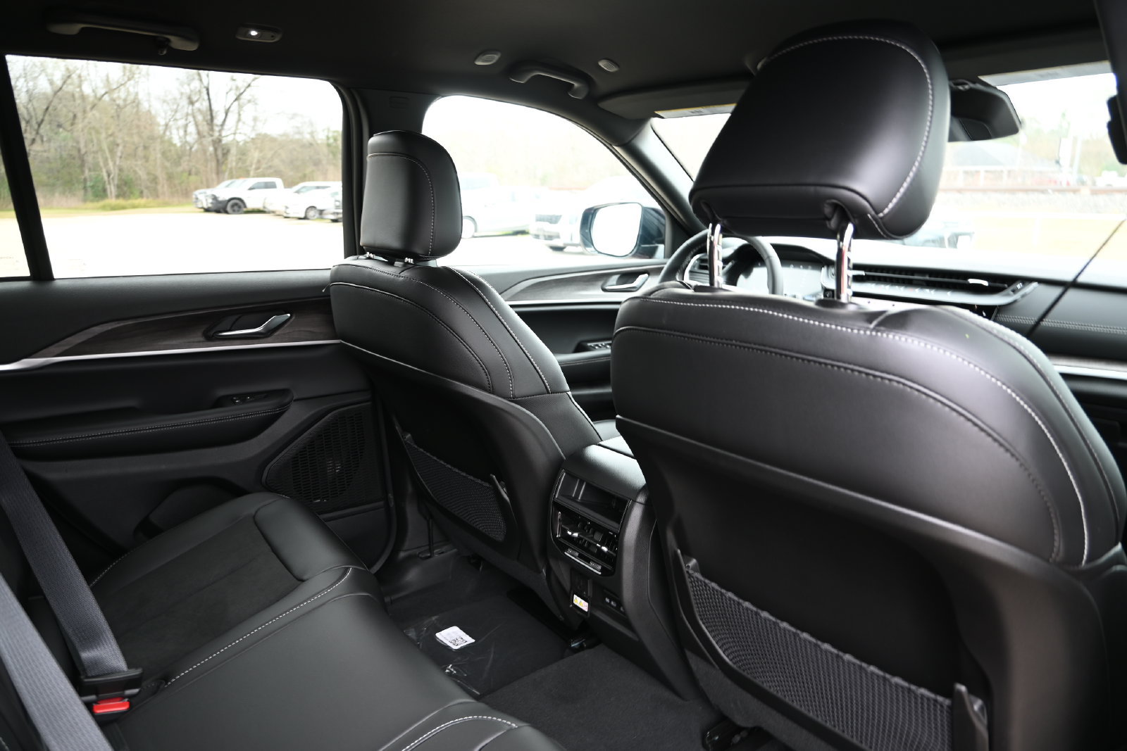 New 2026 Jeep Grand Cherokee Altitude AWD/4WD image 21