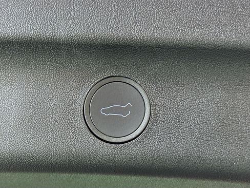 Used 2024 Tesla Model Y Long Range image 29