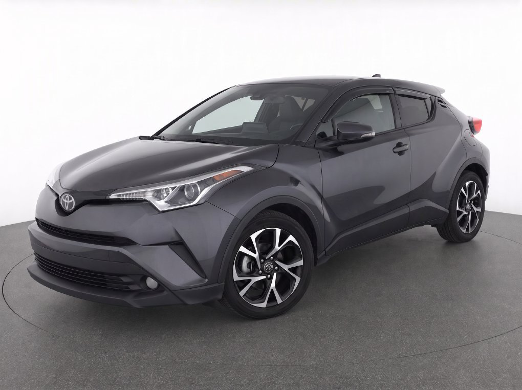 Used 2018 Toyota C-HR XLE FWD image 2