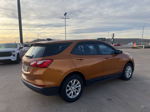Used 2018 Chevrolet Equinox LS image 10
