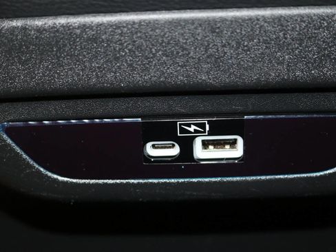 Used 2022 Chrysler Pacifica Touring-L w/ S Appearance Package FWD image 61