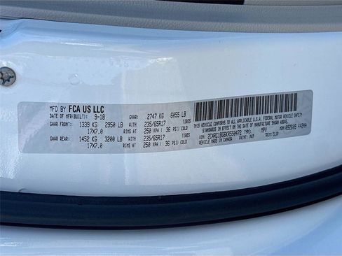 Used 2019 Chrysler Pacifica Touring-L image 35