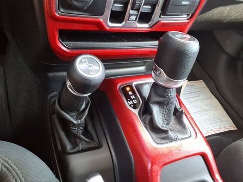 Used 2020 Jeep Wrangler Unlimited Sport AWD/4WD image 21