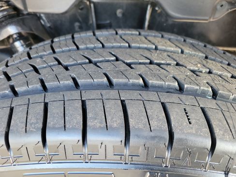 Used 2018 Toyota Tundra Limited image 30