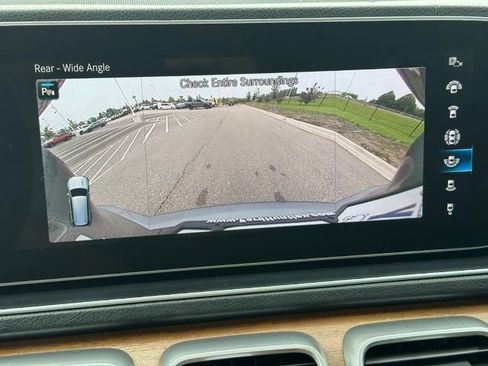 Used 2023 Mercedes-Benz GLS 450 4MATIC image 56