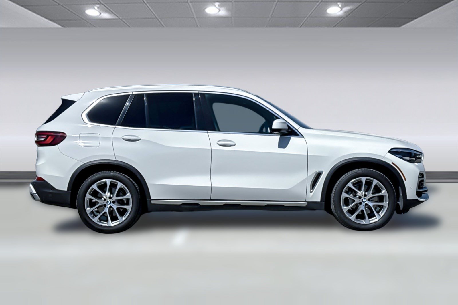 Used 2021 BMW X5 xDrive40i w/ Premium Package 3 AWD/4WD image 8