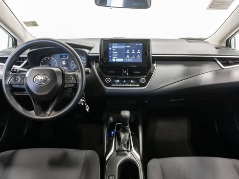 Used 2025 Toyota Corolla LE FWD image 23