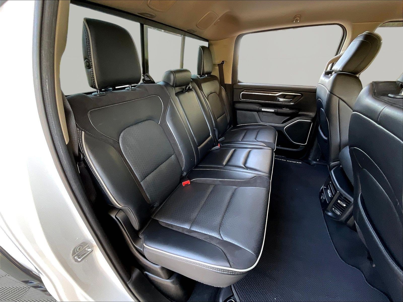 Used 2020 RAM 1500 Laramie w/ Off Road Group AWD/4WD image 26
