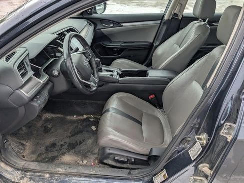 Used 2016 Honda Civic Touring image 2